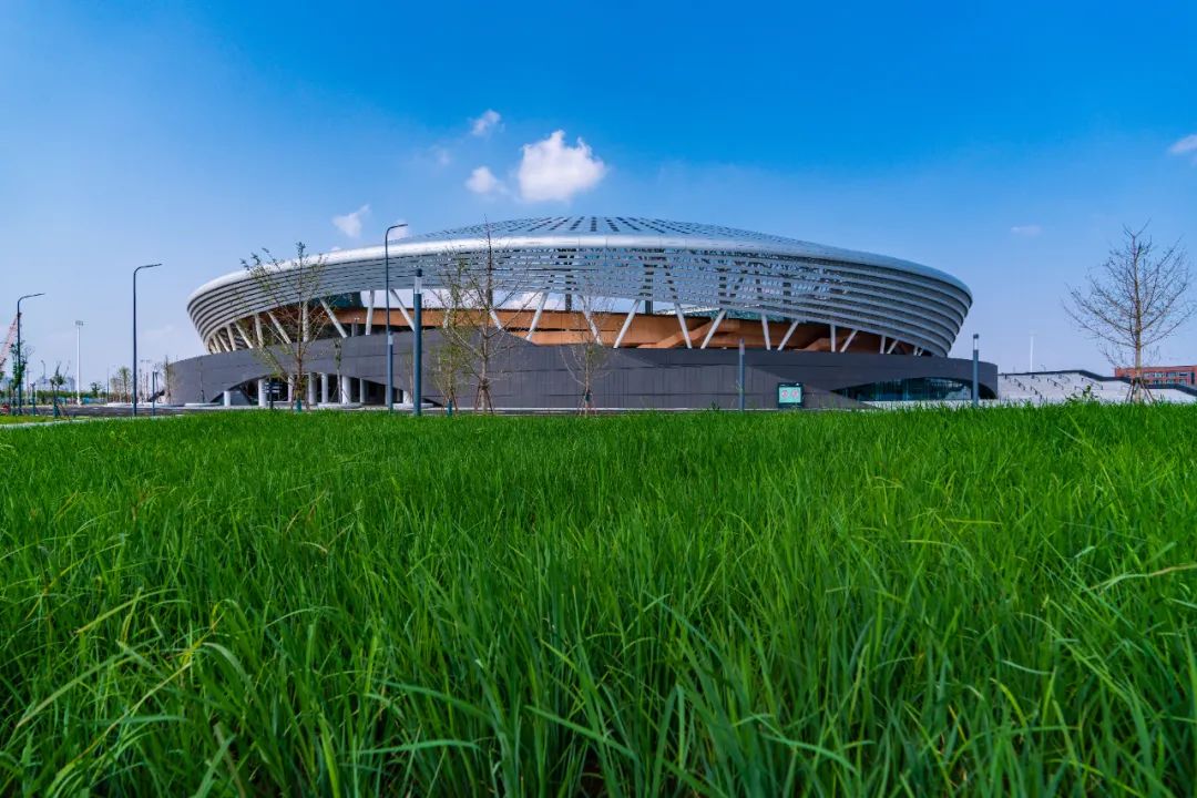 冀南地区规模最大的体育场建筑精彩亮相，邯郸市体育中心成功举办河北省第十六届运动会开幕式